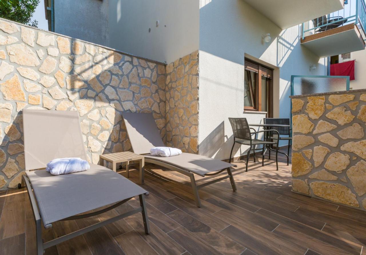 Beach Apartments Center Crikvenica Bagian luar foto