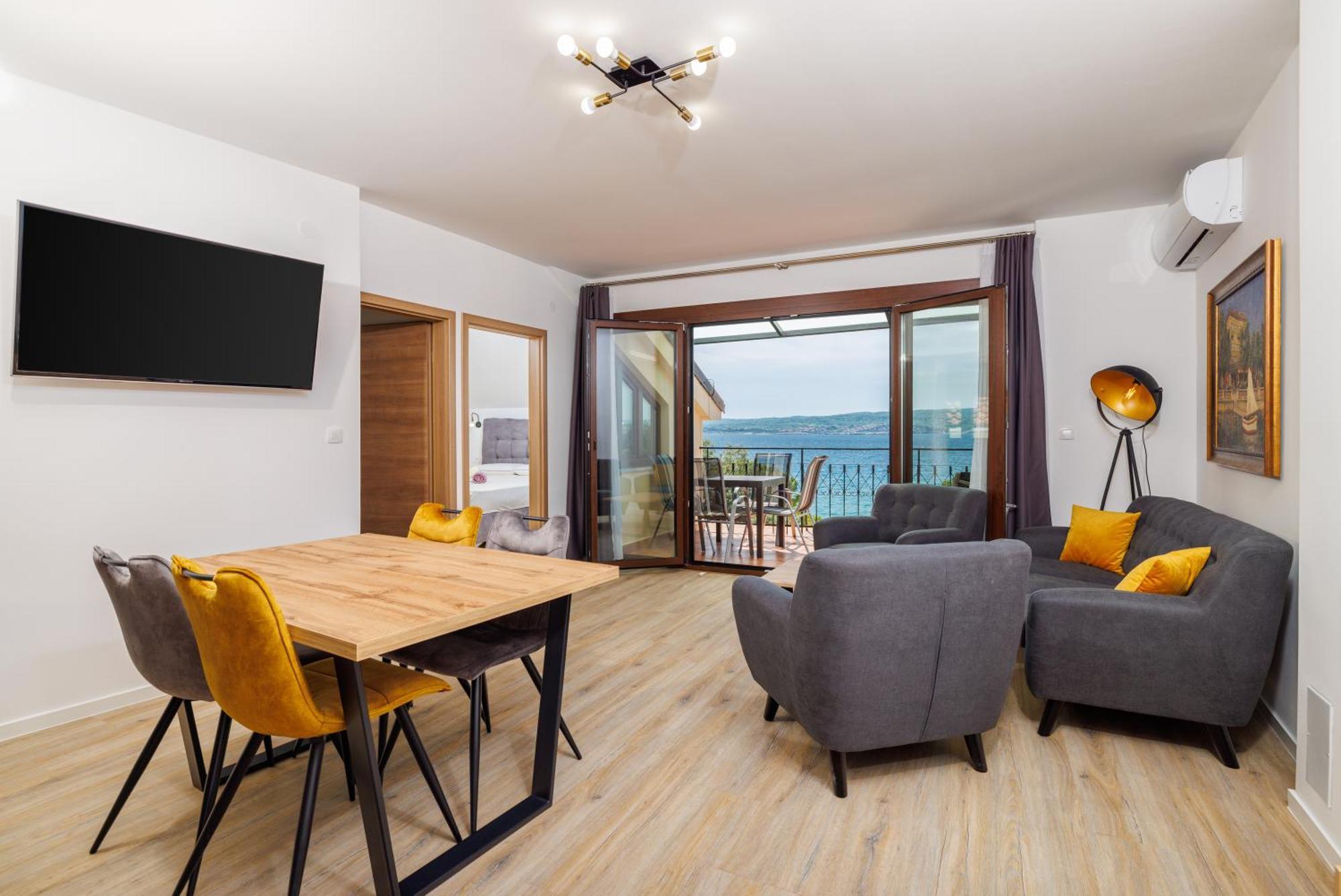 Beach Apartments Center Crikvenica Bagian luar foto