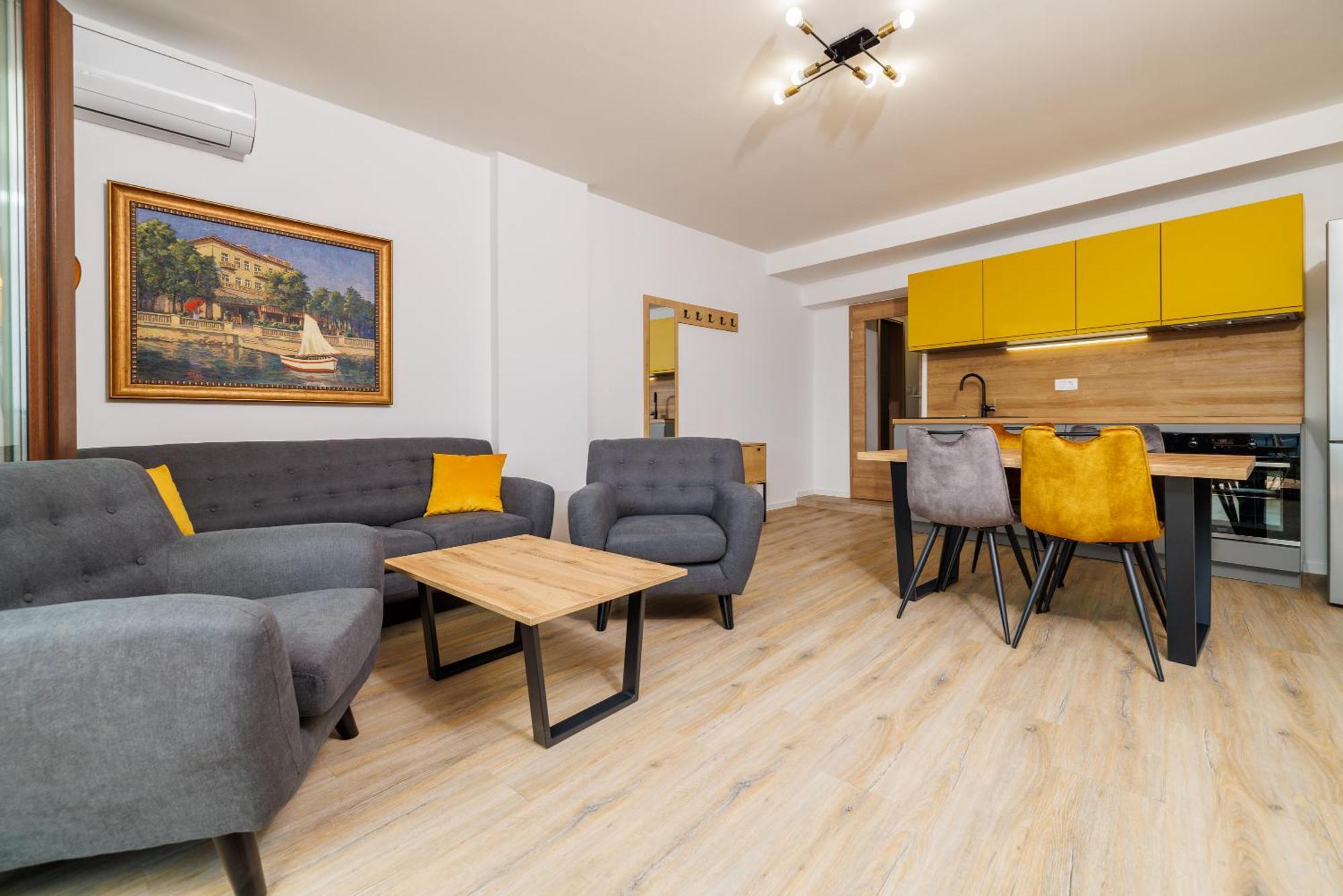 Beach Apartments Center Crikvenica Bagian luar foto