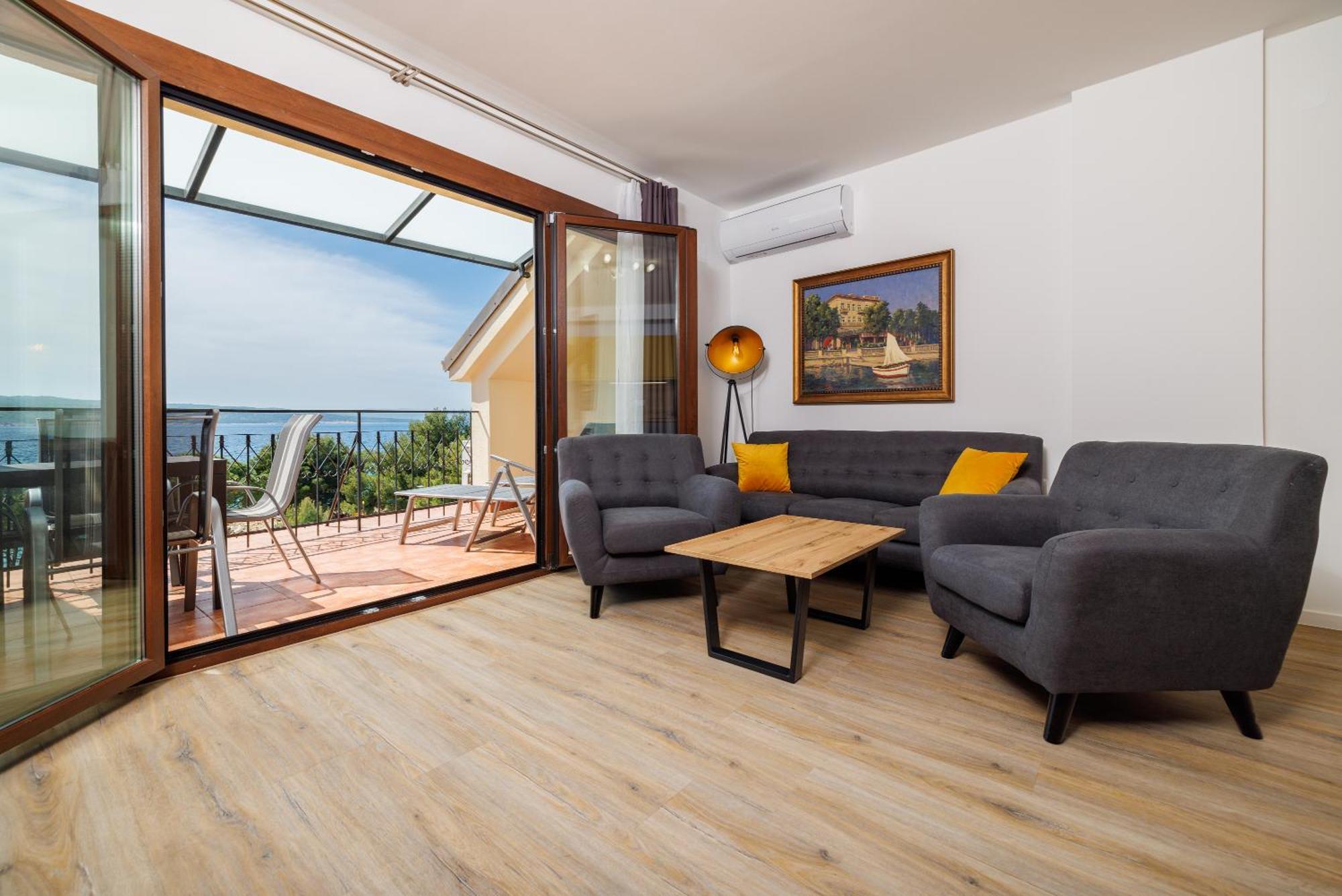 Beach Apartments Center Crikvenica Bagian luar foto