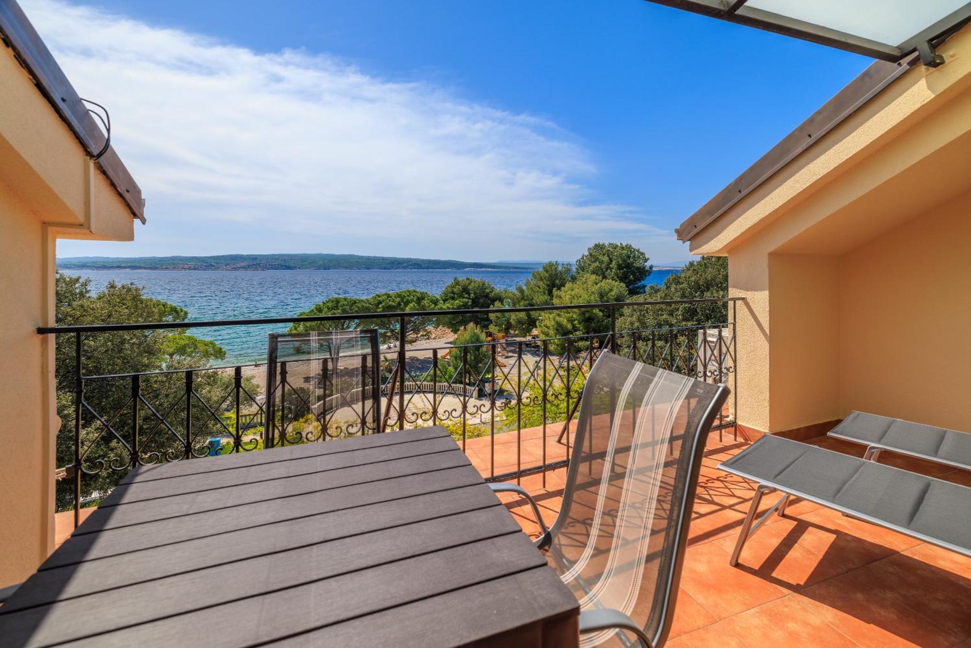 Beach Apartments Center Crikvenica Bagian luar foto