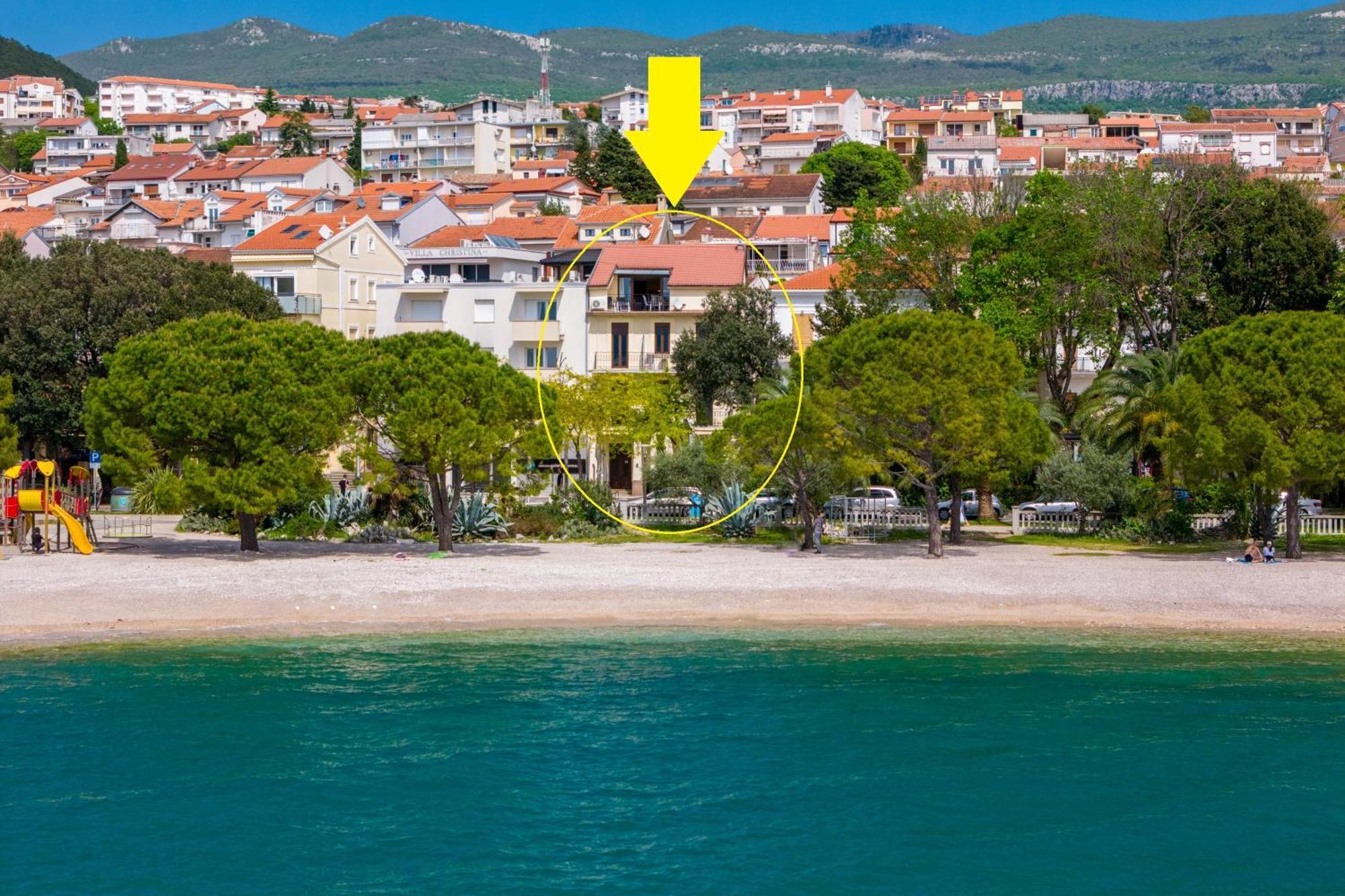 Beach Apartments Center Crikvenica Bagian luar foto